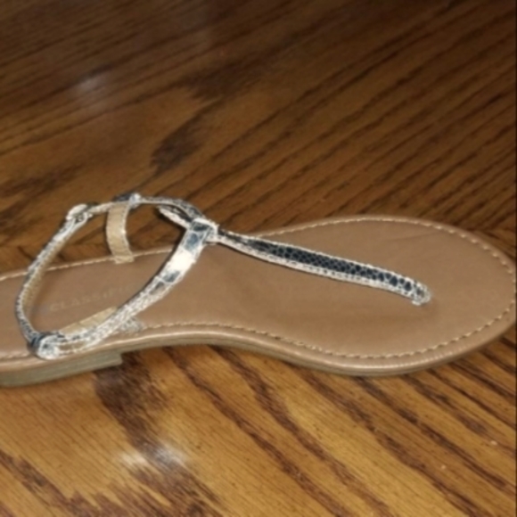 Classified Metallic Silver Gladiator Sandal - Picture 2 of 4